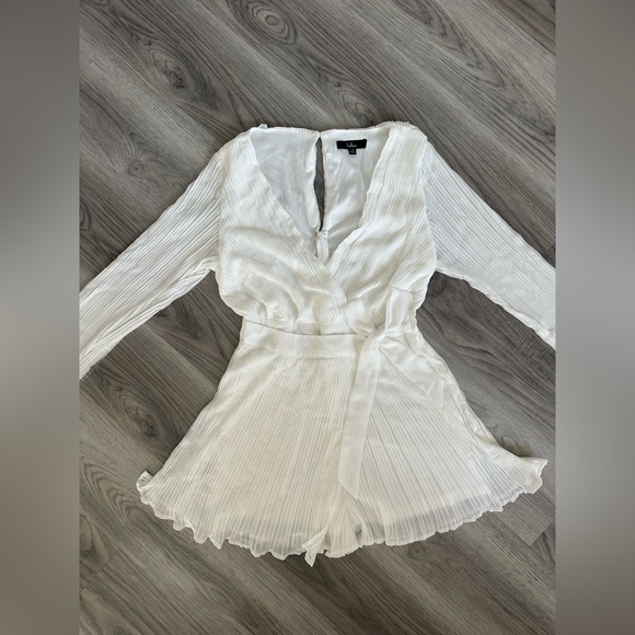 Embrace Your Beauty Ivory Pleated Long Sleeve Skort Romper - Picture 7 of 12